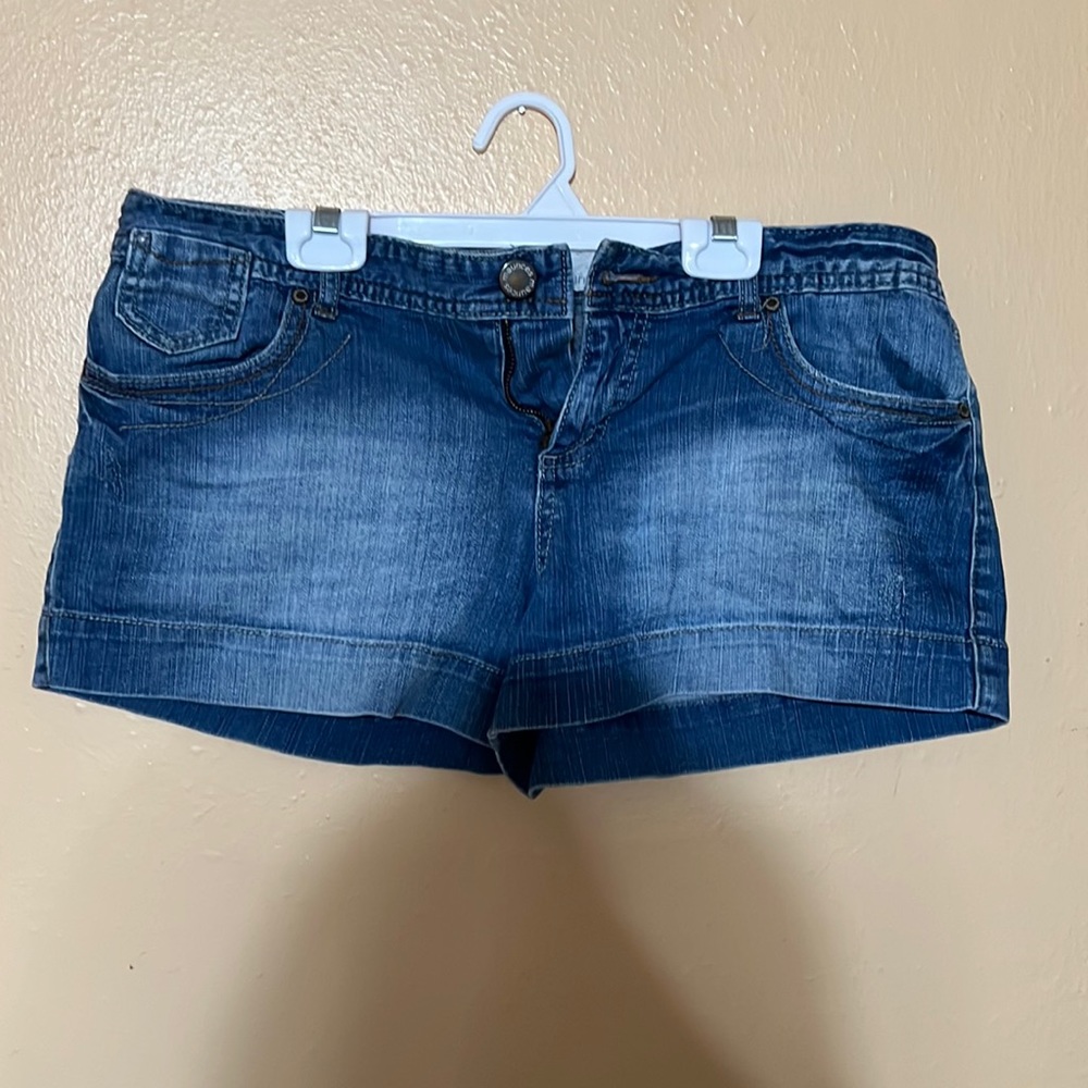 11/12 Maurices Jean Shorts